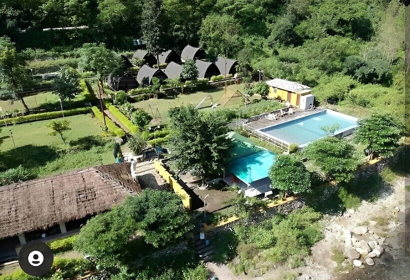 בית מלון כפרי Aita River Resort