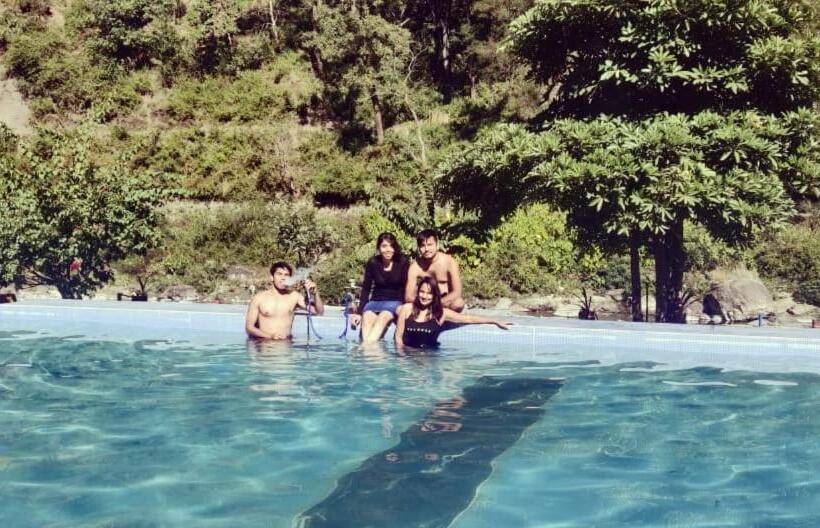 בית מלון כפרי Aita River Resort