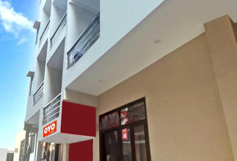 Hotel Flagship  Moonshine Inn