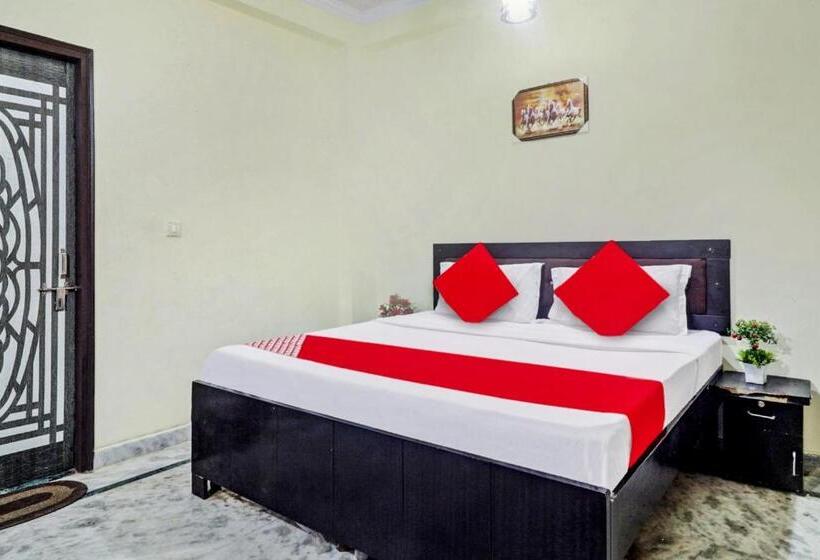 Hotel Flagship  Moonshine Inn