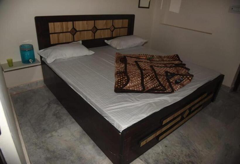 酒店 Jindal Paradise