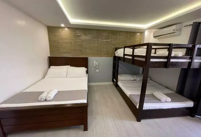 Spotlight Hotel Near Hundred Islands Wharf