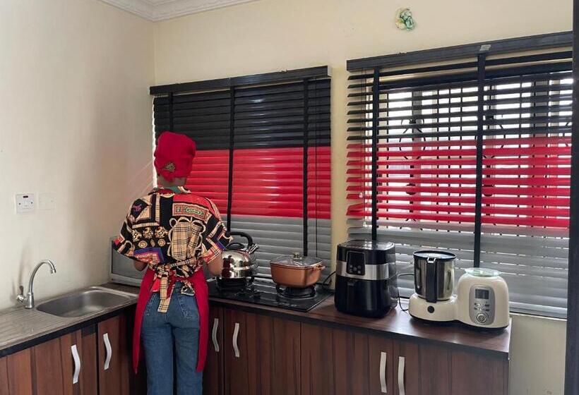 Отель Suite Subzero