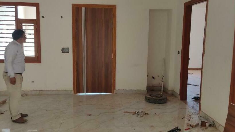 Pensjonat Gaur City Noida Guest House