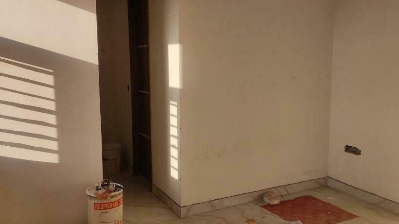 Pensjonat Gaur City Noida Guest House