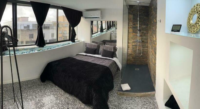 هاستل Modern Room With Indoor Shower Near The River Quarto Moderno Com Duche Interior Próximo Da Ribeira