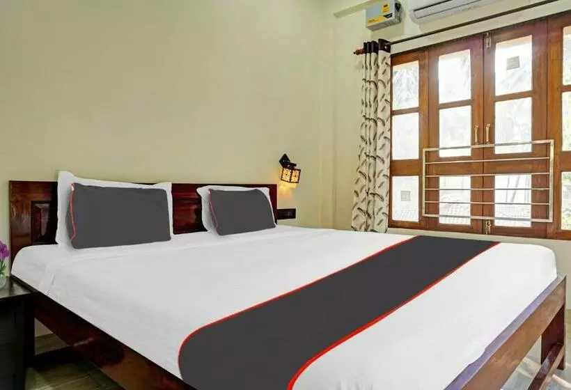 هتل Shovi Beach View Resort