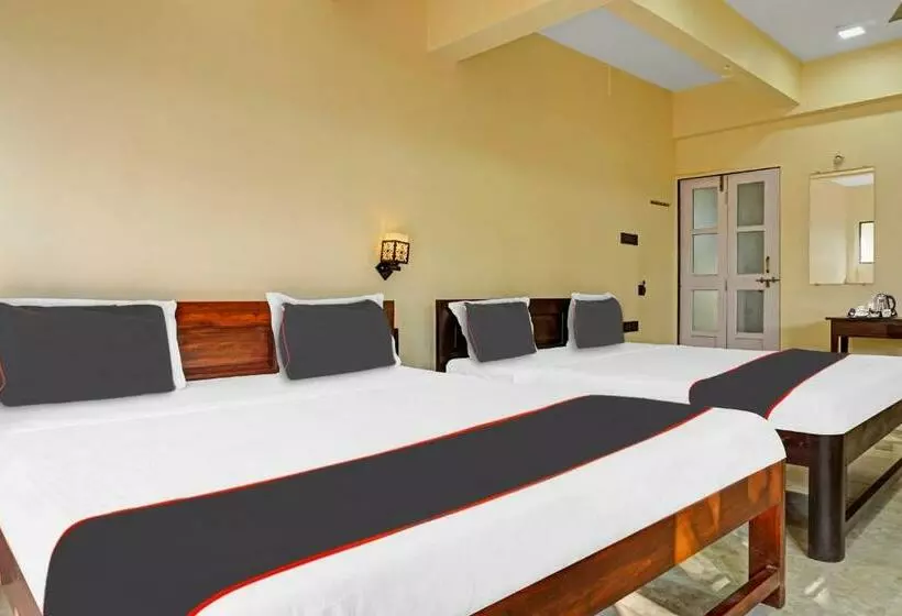 هتل Shovi Beach View Resort
