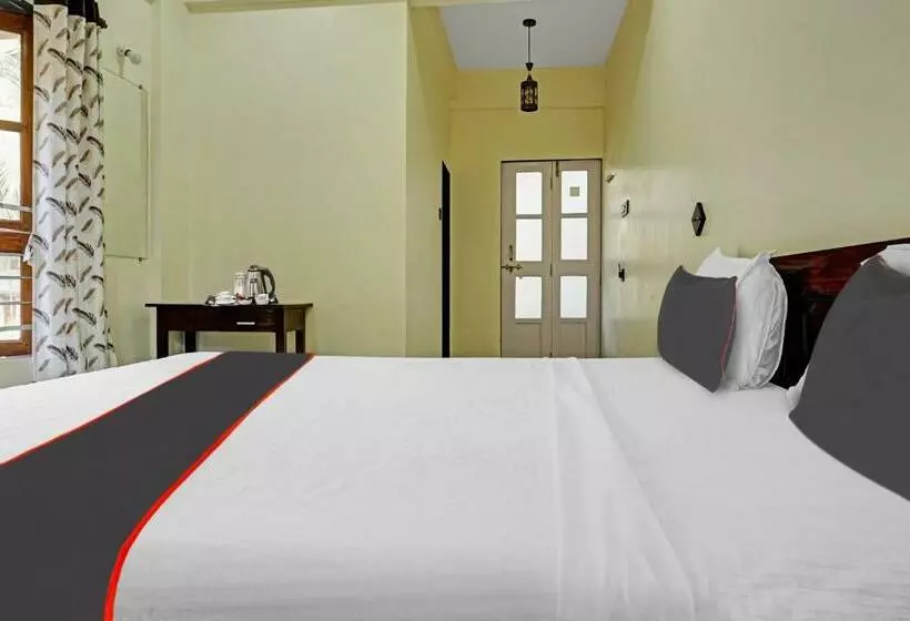 هتل Shovi Beach View Resort