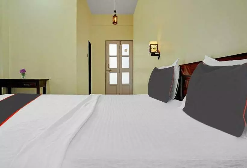 هتل Shovi Beach View Resort
