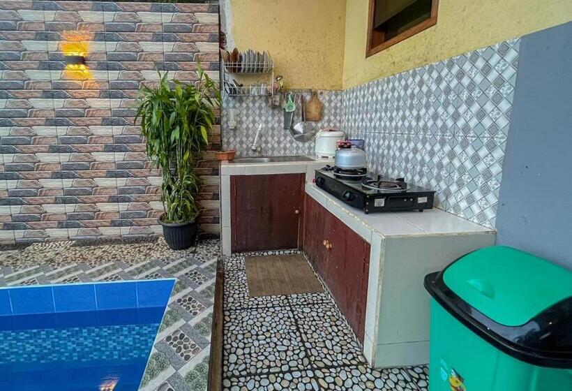 בית מלון כפרי Dayu Villa Batu By The Lavana