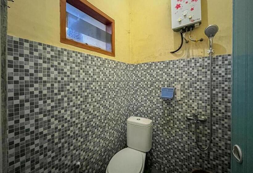 בית מלון כפרי Dayu Villa Batu By The Lavana