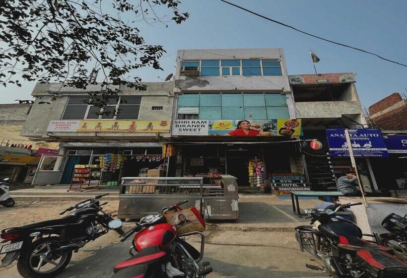 Hotel Oyo 80774c Yaduvanshi Inn