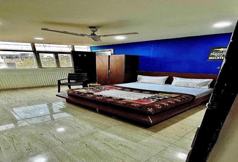 Hotel Oyo 80774c Yaduvanshi Inn