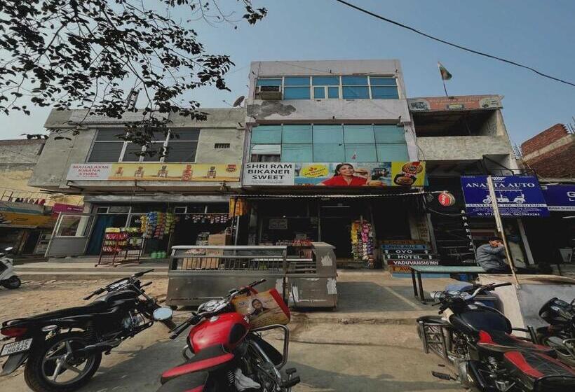 Hotel Oyo 80774c Yaduvanshi Inn