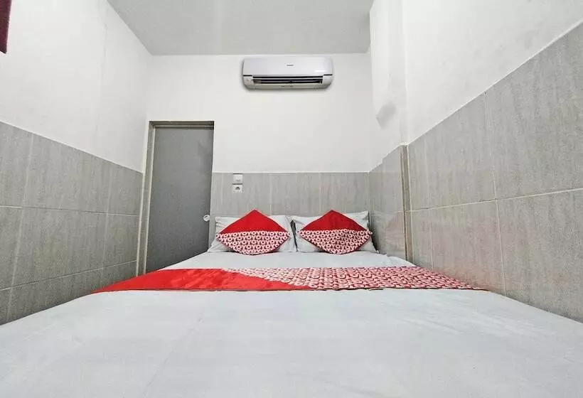 هتل Oyo 92157 Benteng Kost Syariah