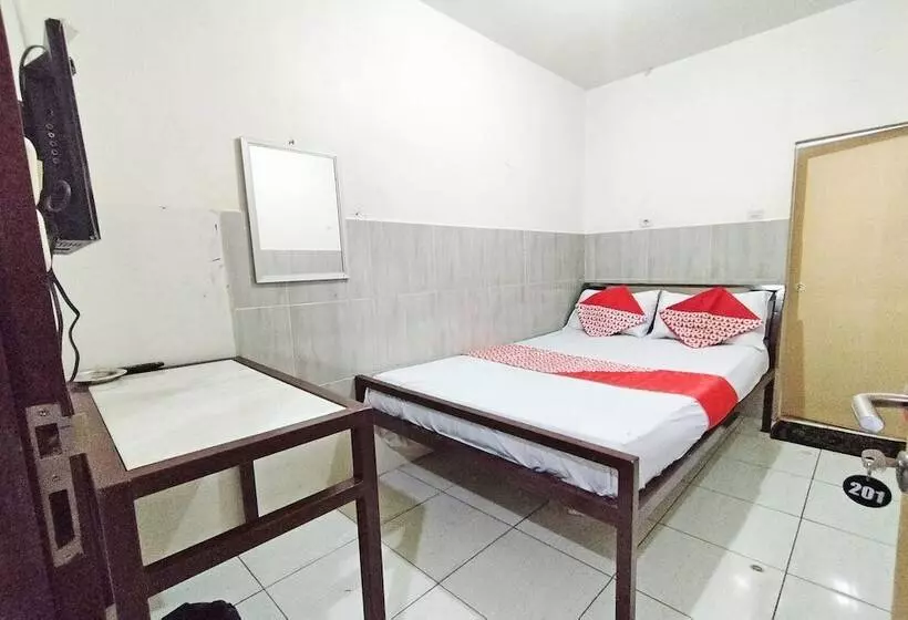 هتل Oyo 92157 Benteng Kost Syariah