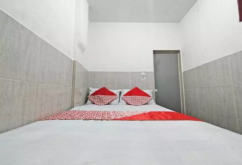 هتل Oyo 92157 Benteng Kost Syariah
