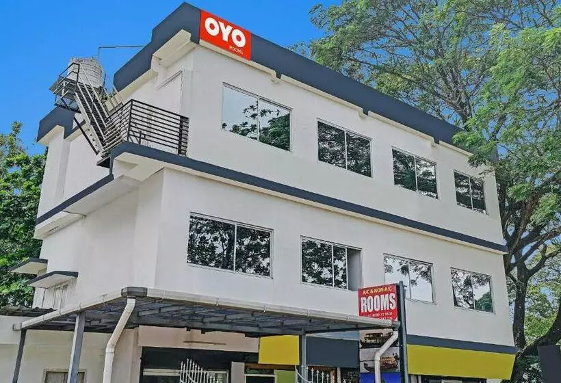 ホテル Oyo Flagship 80820 Hornbill Residency