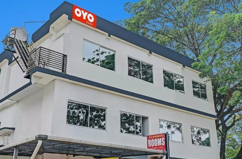 ホテル Oyo Flagship 80820 Hornbill Residency
