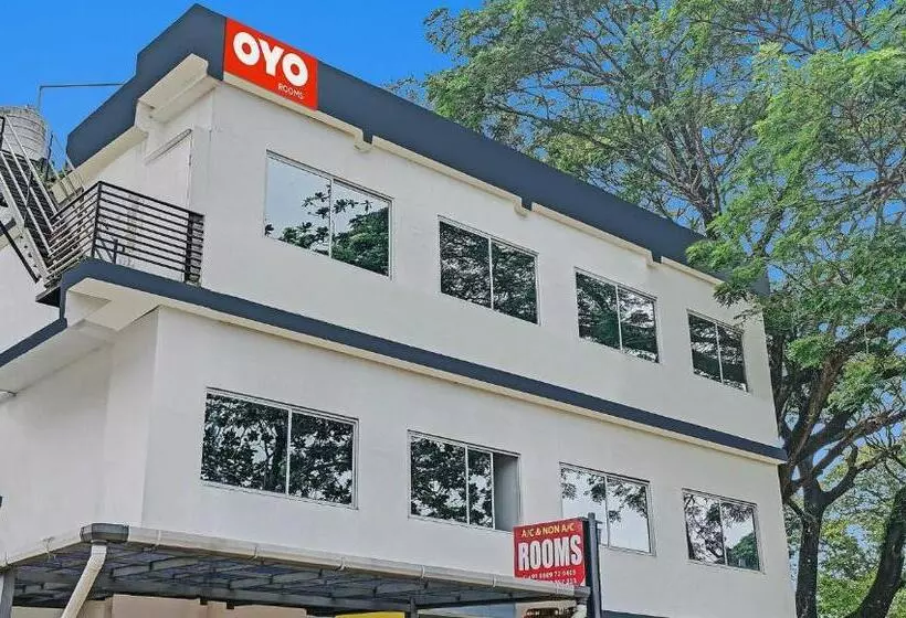 ホテル Oyo Flagship 80820 Hornbill Residency