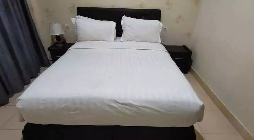 ホテル Spot On 92196 Kost Axcel