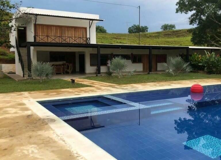 ペンション El Cielo, Doradal