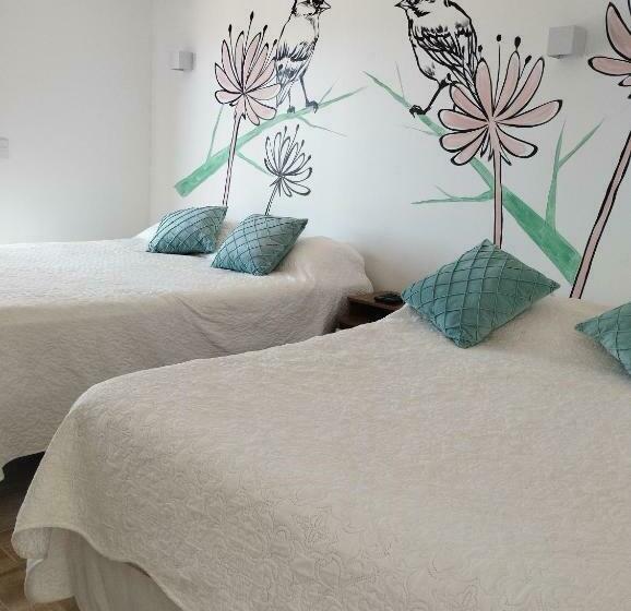 Pensão Hostal La Moderna