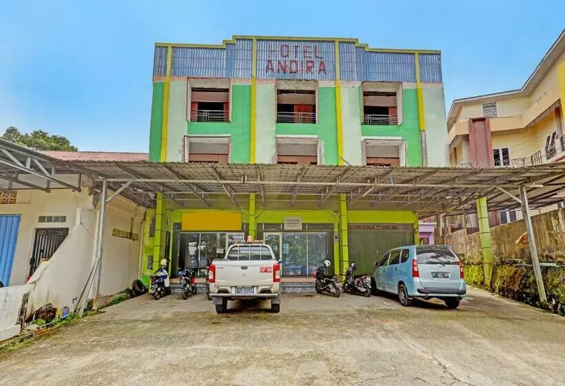 Spot On 92208 Hotel Andira Syariah