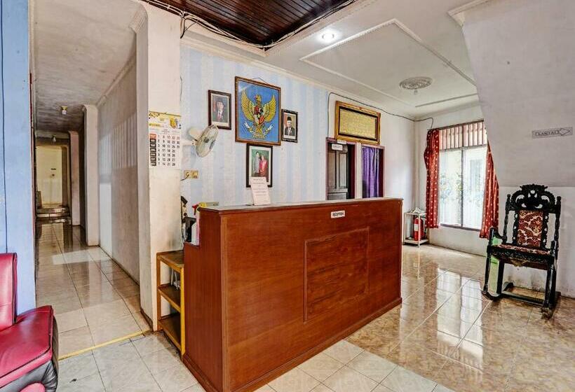 Spot On 92208 Hotel Andira Syariah