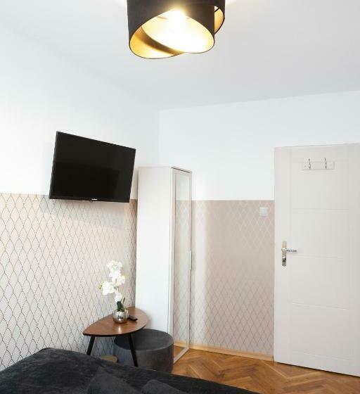 ユースホステル Clicktheflat Pereca City Centre Apart Rooms