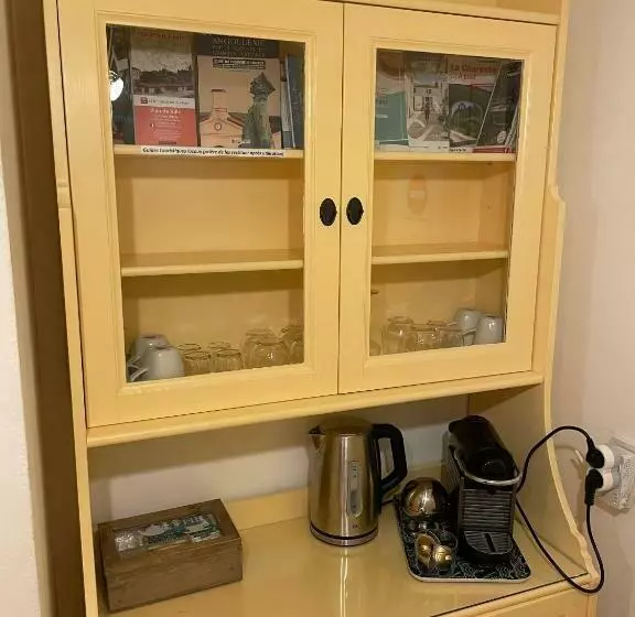 تختخواب و صبحانه Mérig Home Chambre Bd Climatisée Dans Maison Avec Piscine Au Calme En Ville, Sdb & Toilettes Privés