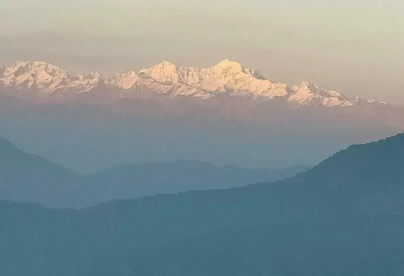ホテル Crystal Palace Dhanaulti