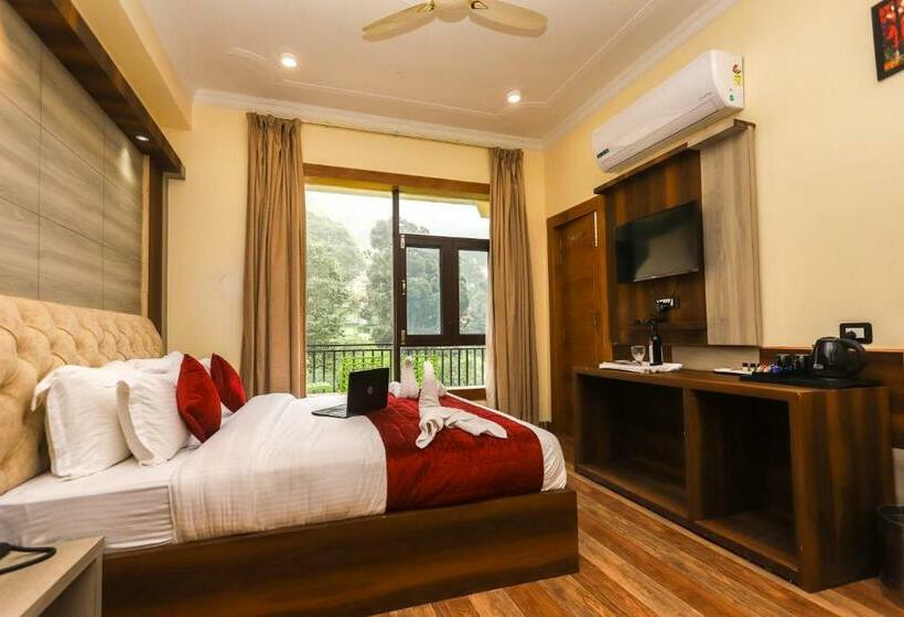 ホテル The Nest, Rooftop Cafe, Bonfire With A Sceneric Mountain View