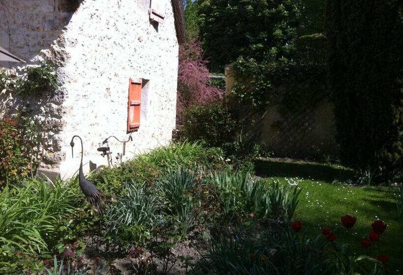 ペンション La Chaumière   Petit Déjeuner Inclus à 15 Min De Versailles