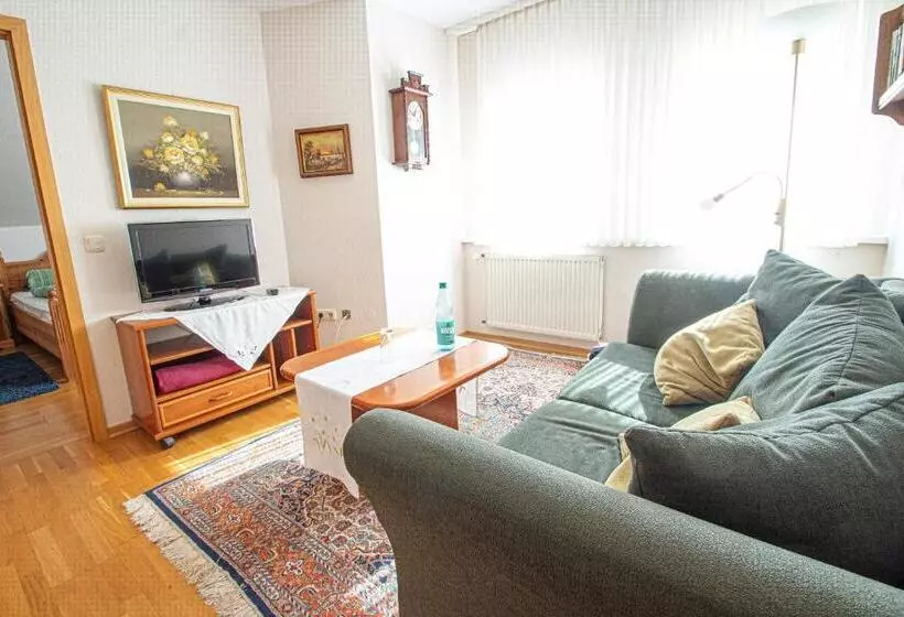 Retkeilymaja Landhaus Müden