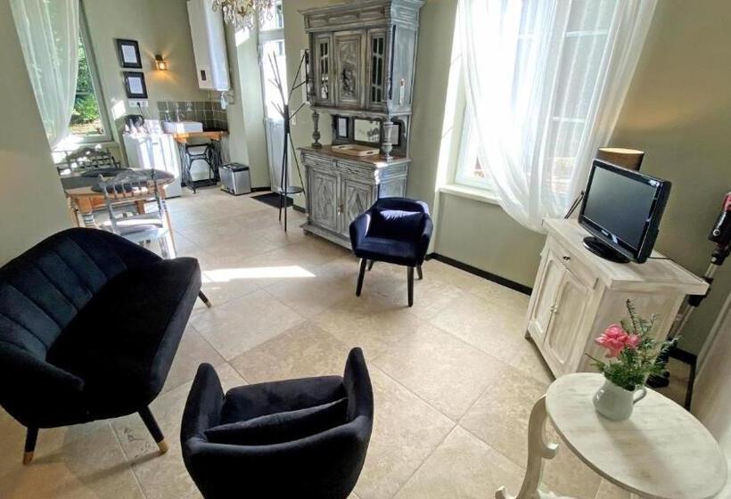 住宿加早餐  La Petite Charmille