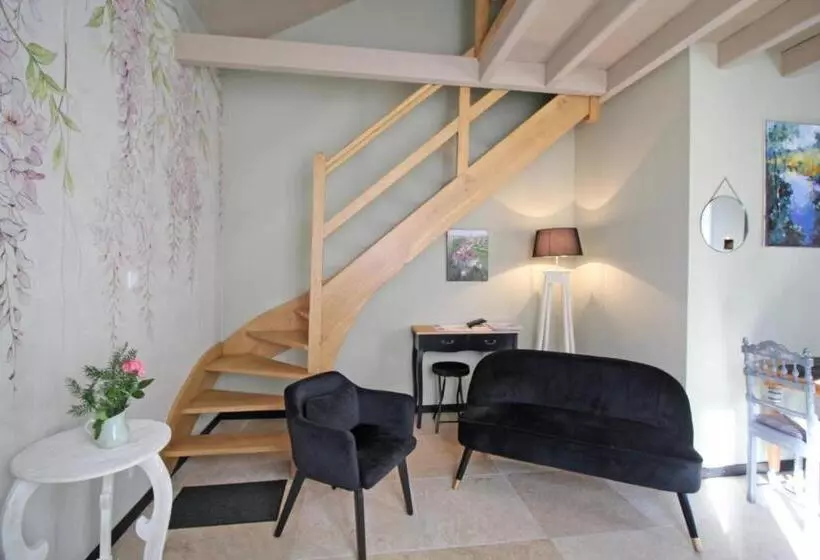 Aamiaismajoitus (B&B) La Petite Charmille