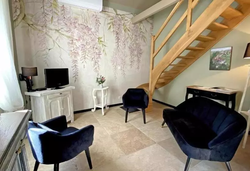 Aamiaismajoitus (B&B) La Petite Charmille