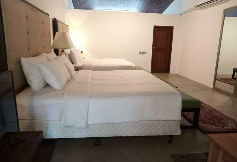 リゾートホテル Bellevue Beach   Nilaveli