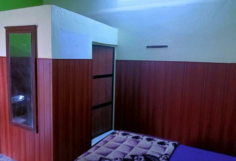 فندق Adrose Cotttages & Family Restaurant Colva