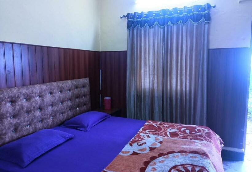 فندق Adrose Cotttages & Family Restaurant Colva