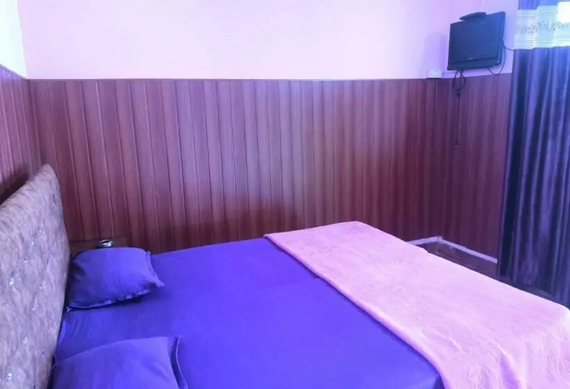 ホテル Adrose Cotttages & Family Restaurant Colva