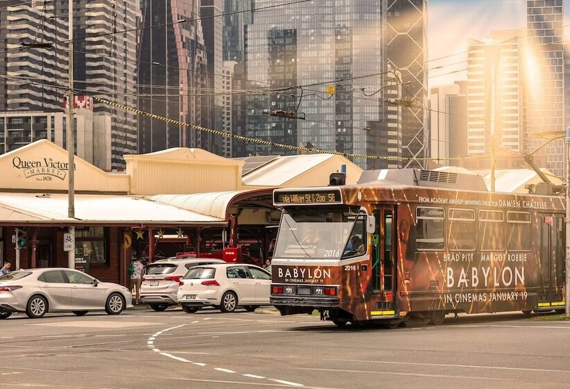 Отель Best Western Queen Victoria Market