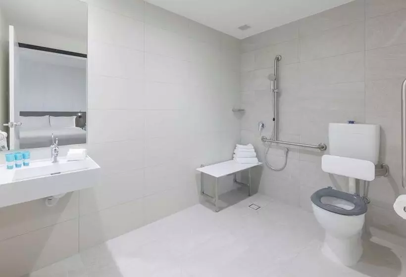 هتل Best Western Queen Victoria Market