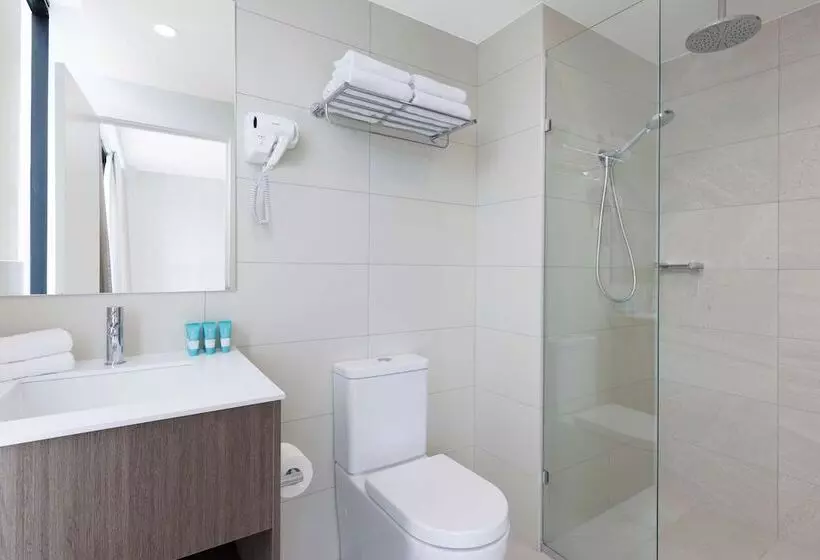 هتل Best Western Queen Victoria Market