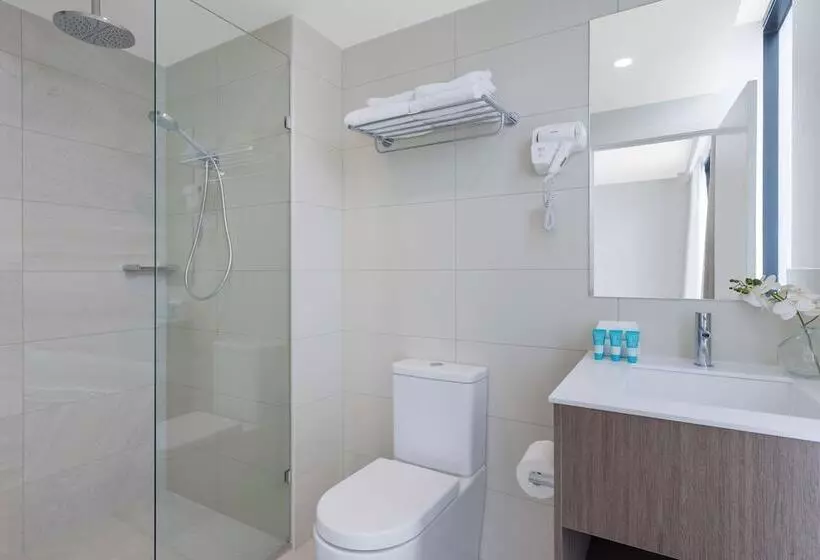 هتل Best Western Queen Victoria Market