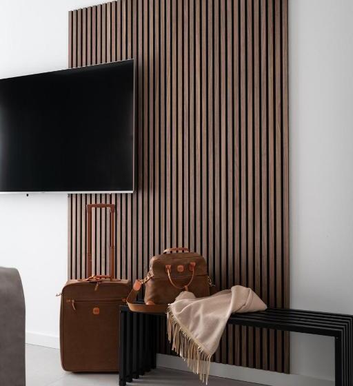 호텔 The Newsha Signature Home