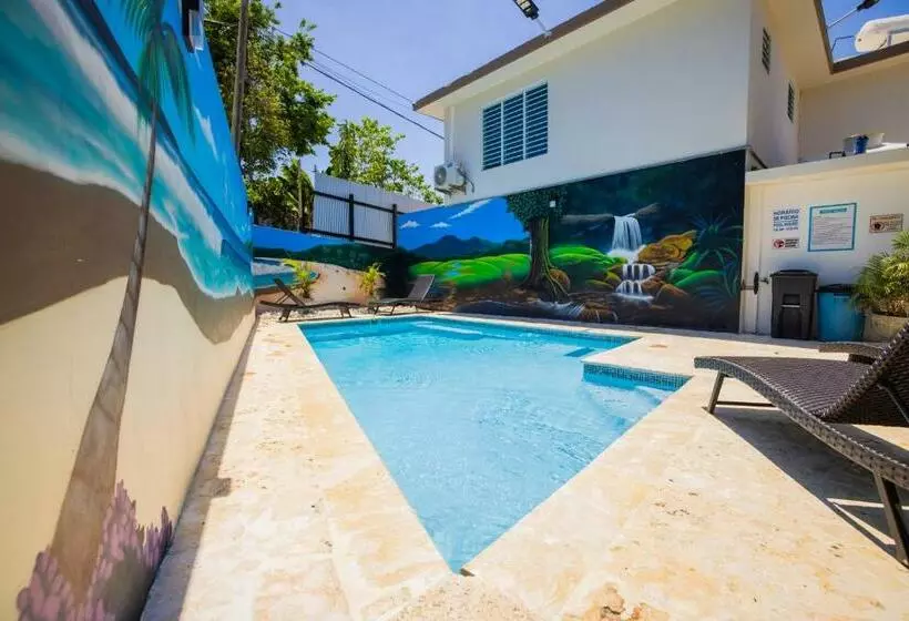 پانسیون Chris Guest House