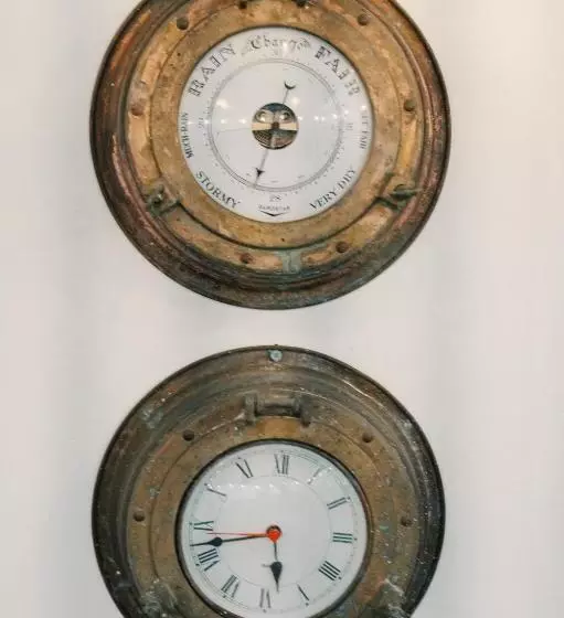 پانسیون Dimora Petra  Suites